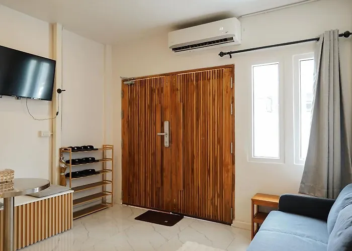 Hostel The Roamery *