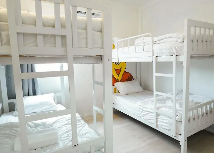 Hostel The Roamery *