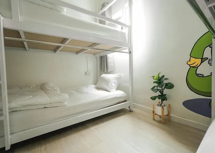 Hostel The Roamery Bangkok